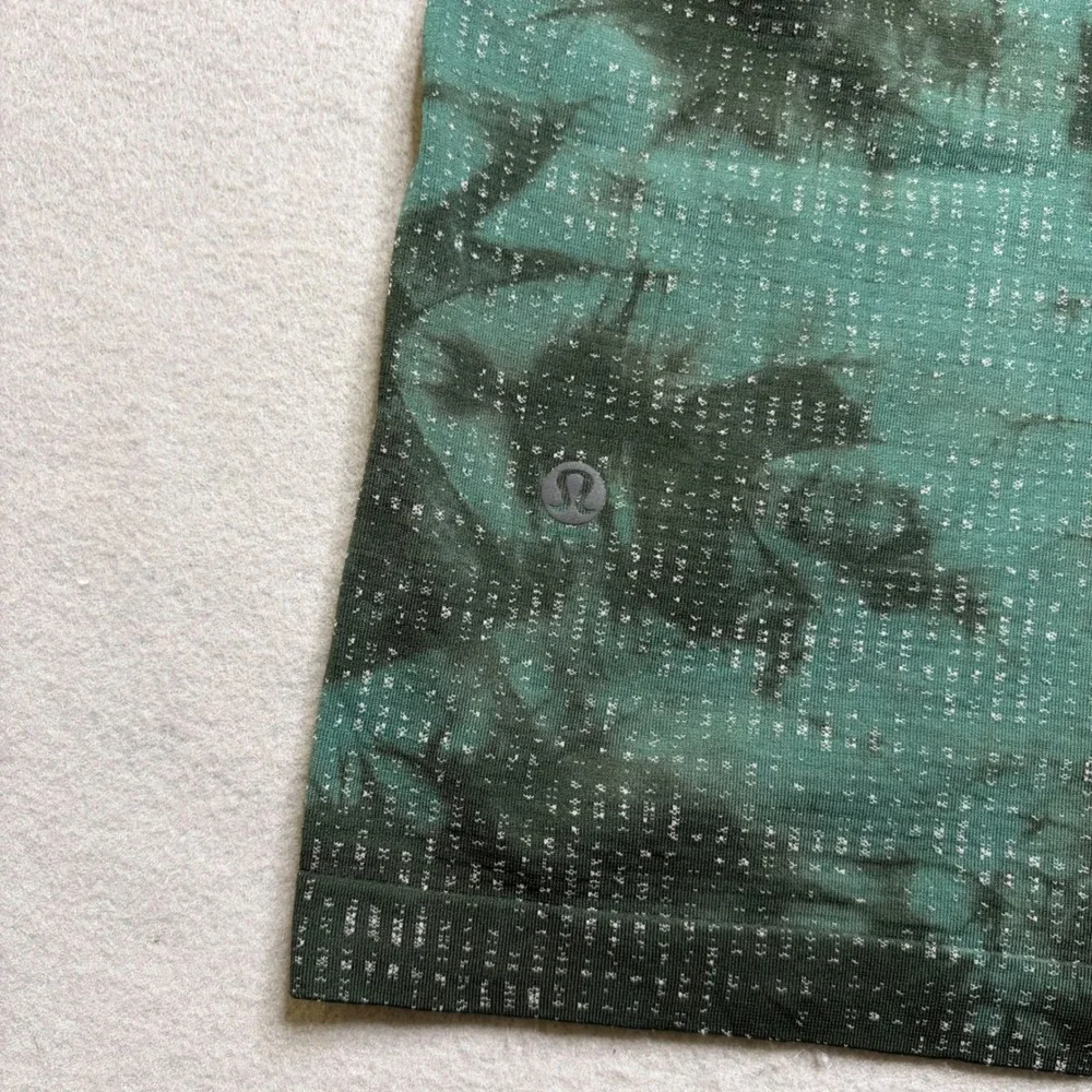 Lululemon Shirt Mens XL Green Metal Vent Tech Tie Dye Short Sleeve Athletic‎